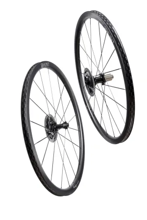 HUNT 32 Aerodynamicist UD Carbon Spoke Disc Wheelset