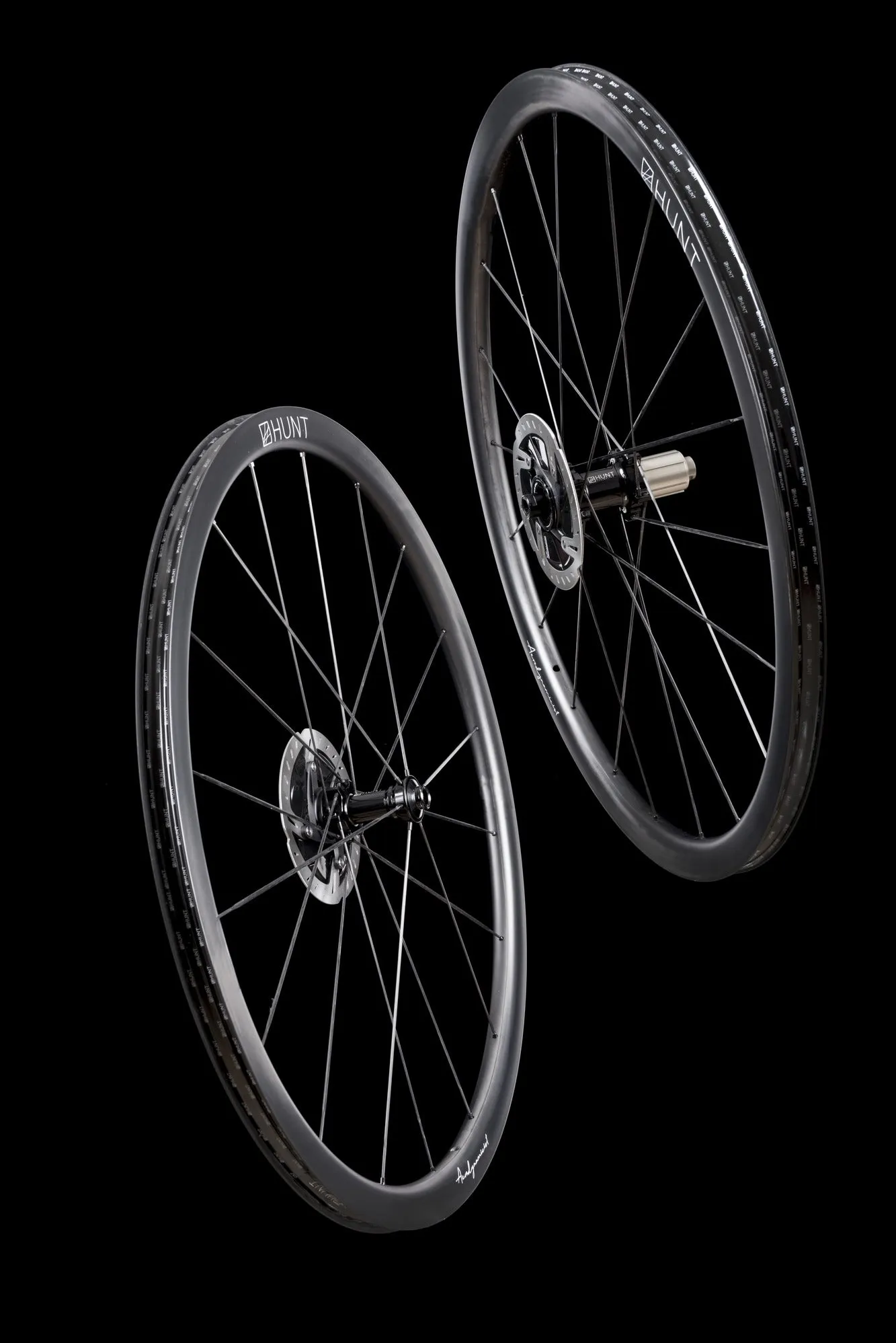 HUNT 32 Aerodynamicist UD Carbon Spoke Disc Wheelset